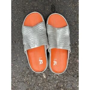 Nike Comfort Slide Sandal Men's Size 11 Metallic Silver G Series